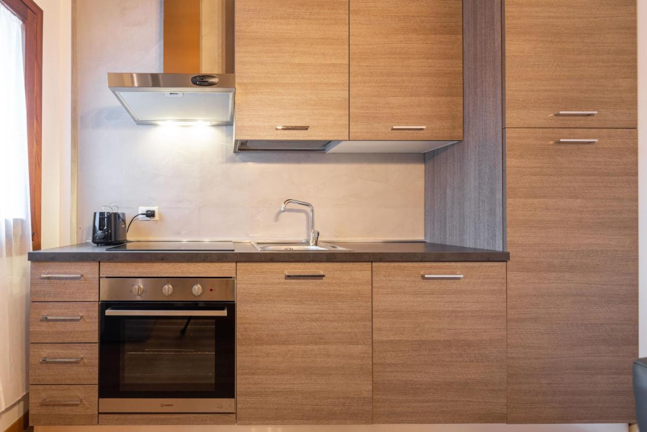 Venezia-Suite HemingwayA Pochi Passi Outlet نوفينتا دي بْيافي المظهر الخارجي الصورة
